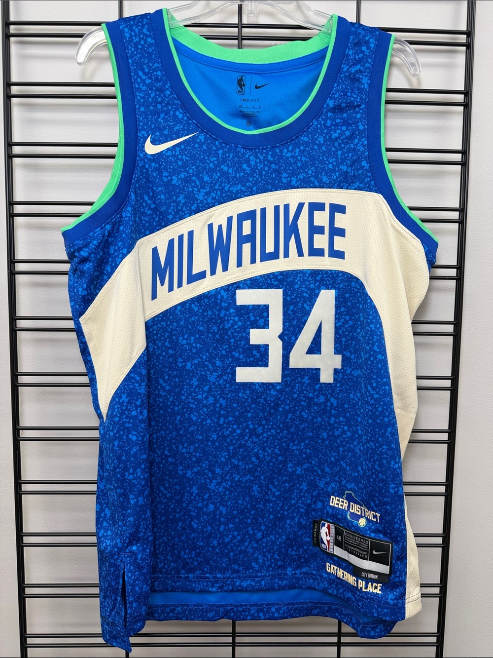 Nike Giannis Antetokounmpo Milwaukee Bucks City Edition Men's Swingman Large